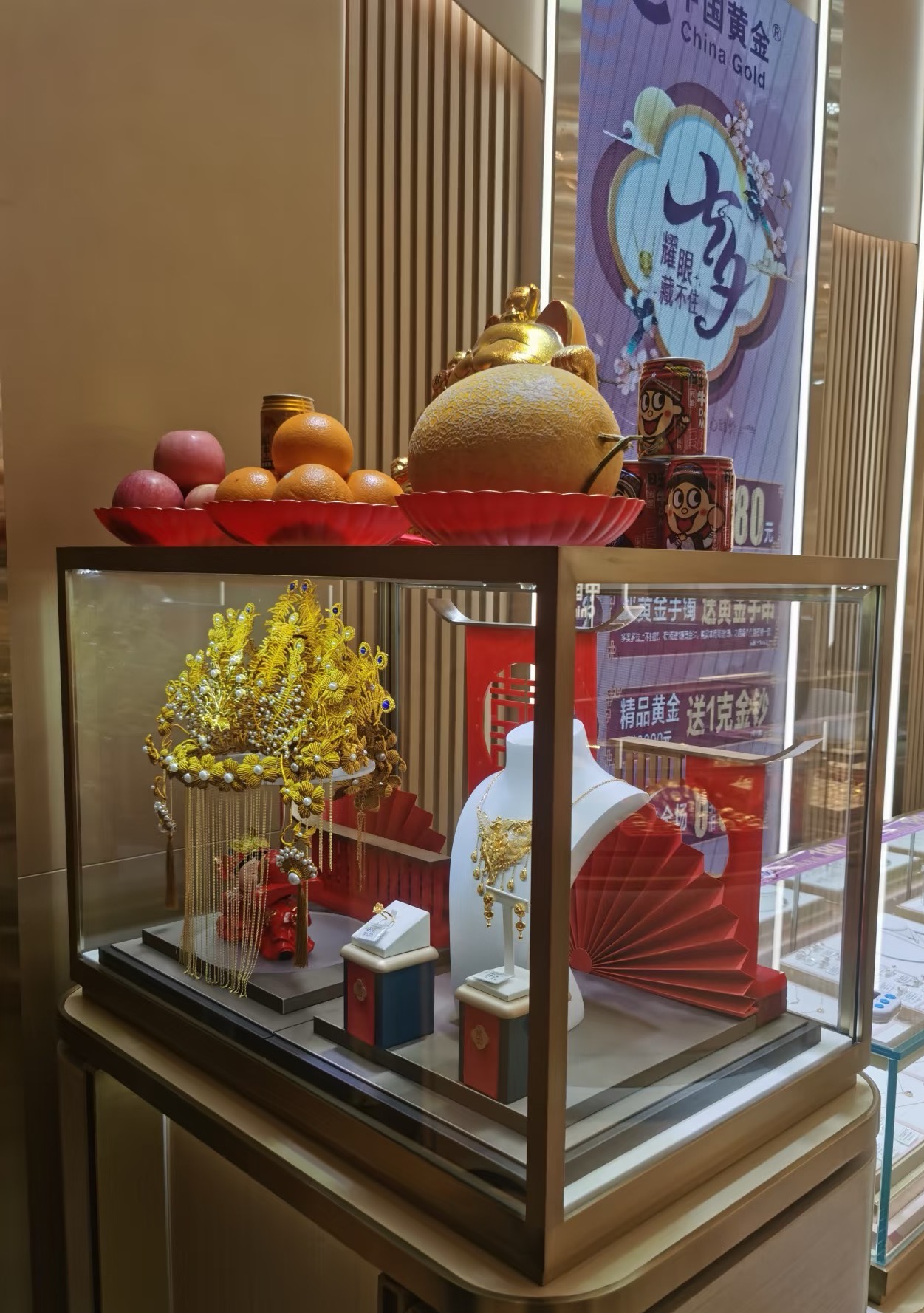 珠宝展柜选购避坑|新手老板最容易踩的5个“隐形亏钱坑”